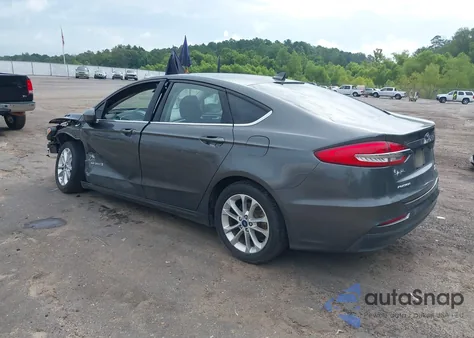 2019 Ford Fusion Hybrid Se z USA, uszkodzony, nr VIN 3FA6P0LU7KR152189